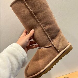 UGG Classic Brown Winter Boots